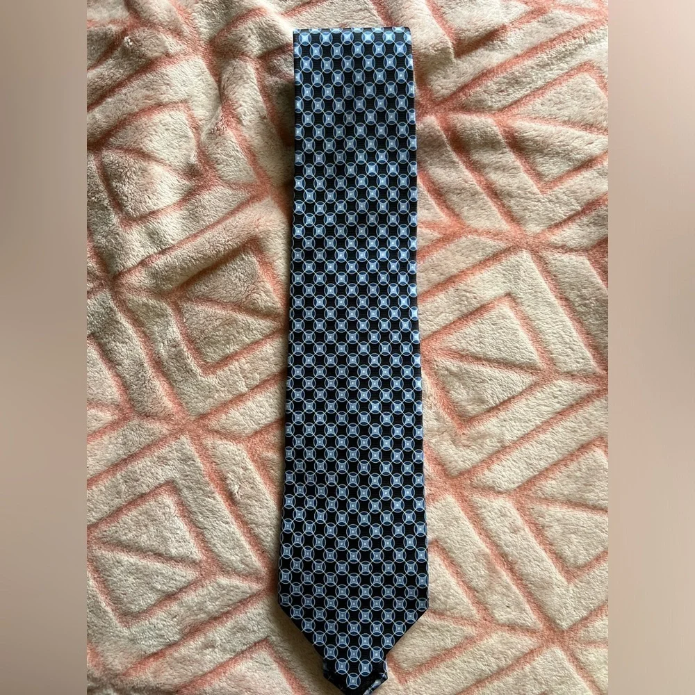 #21 Perry Ellis Portfolio Tie